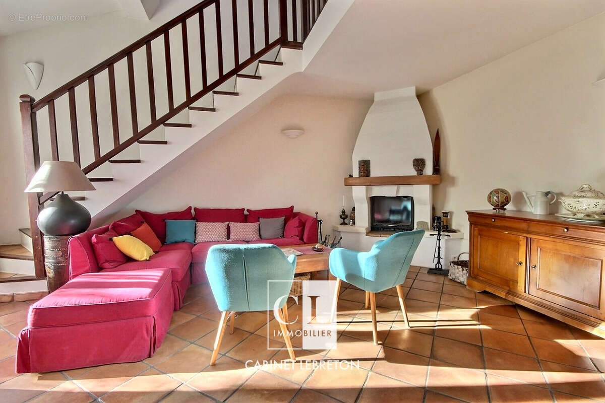Maison à CADOLIVE