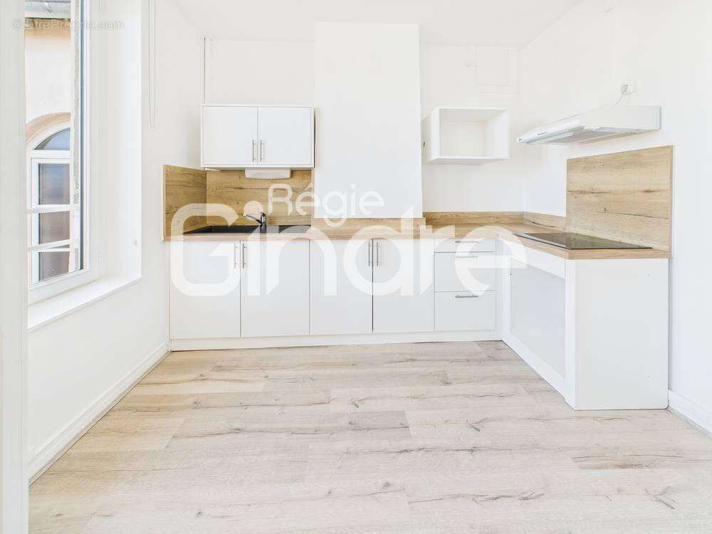 Appartement à LYON-4E
