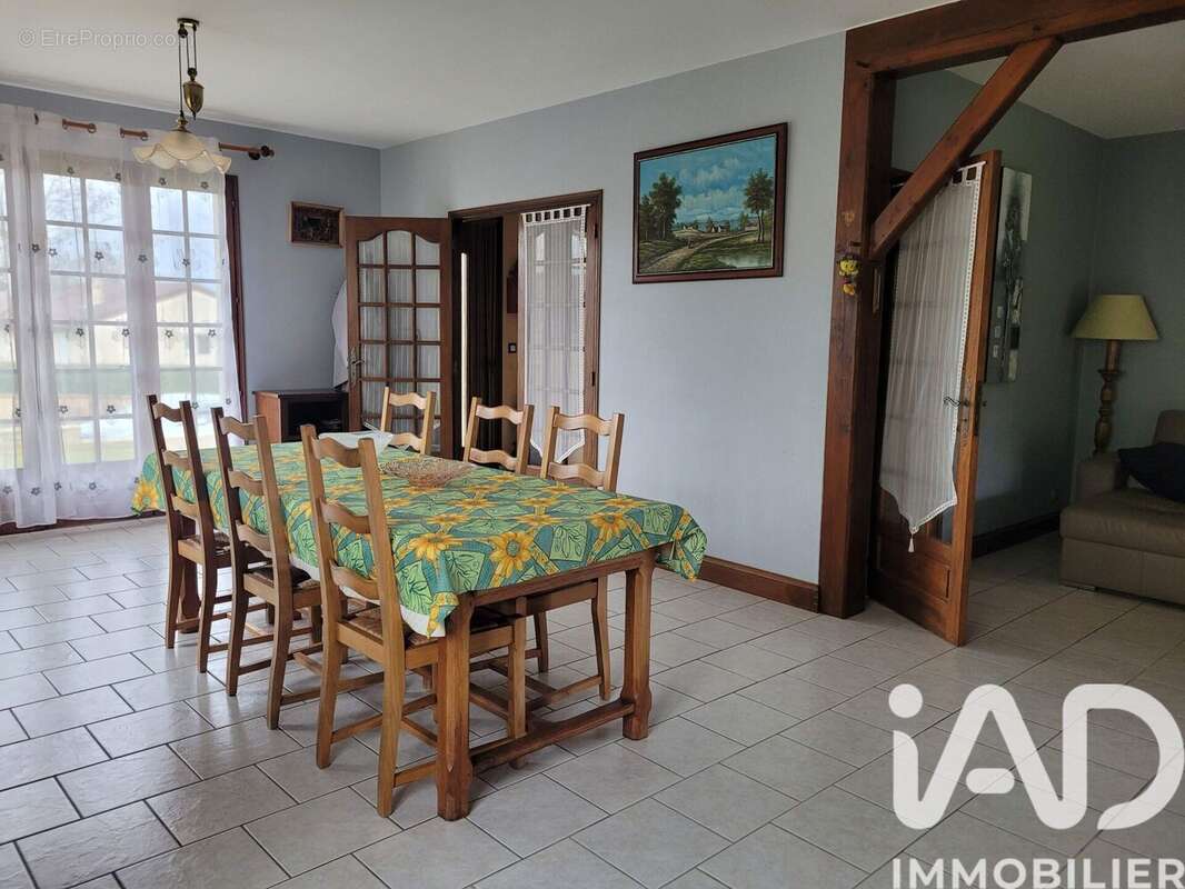 Photo 5 - Maison à CHAMPAGNE-MOUTON