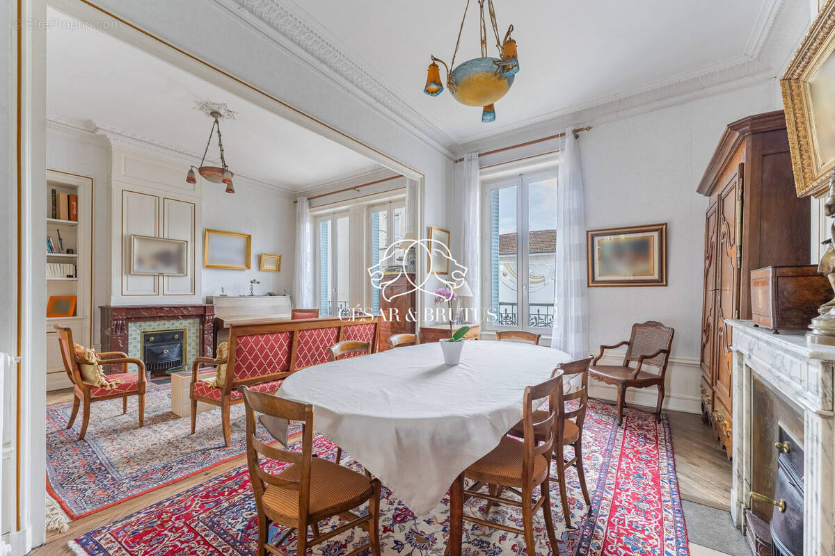 Maison à CALUIRE-ET-CUIRE