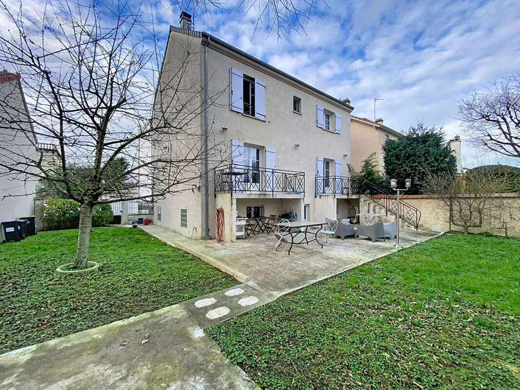 Maison à SAINT-MAUR-DES-FOSSES