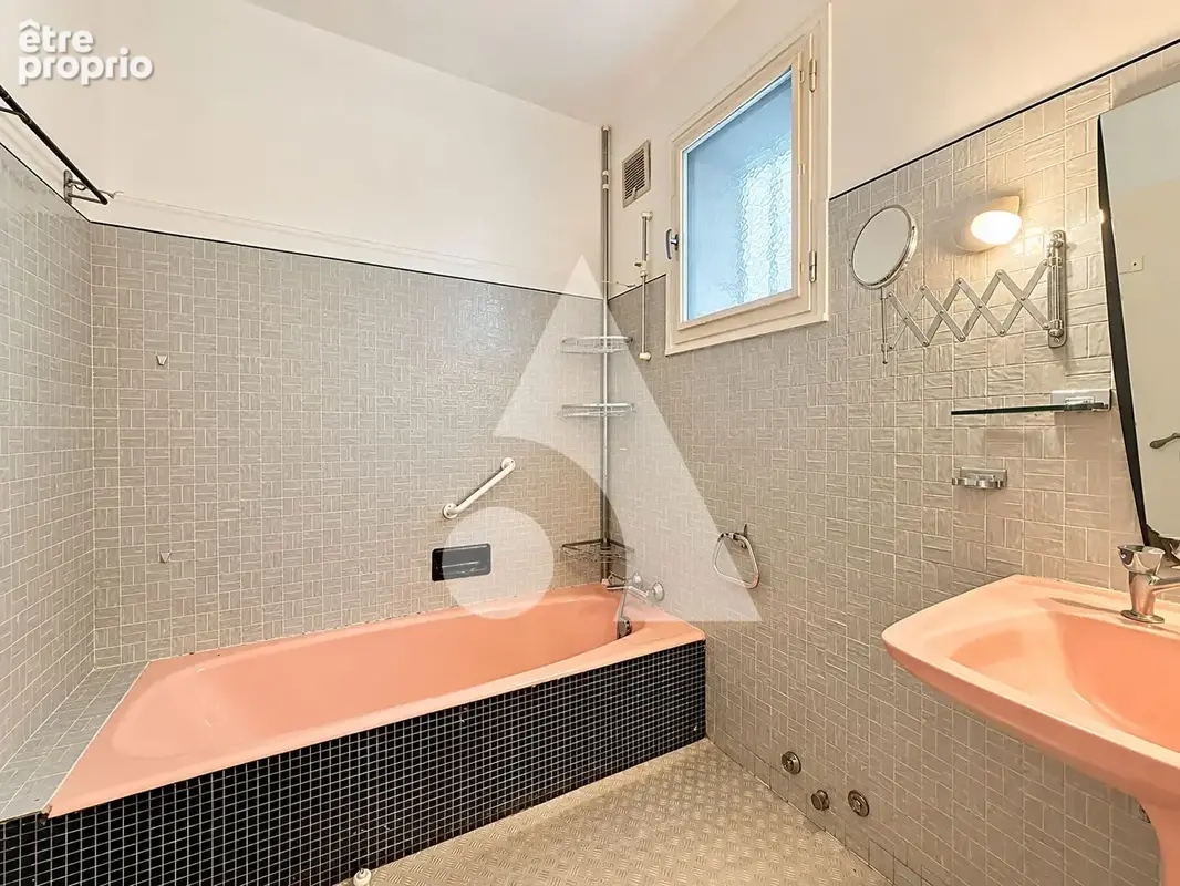 Maison de 123,83 m² avec vue panoramique sur Gap et les montagnes - Fort potentiel ! - photo 8