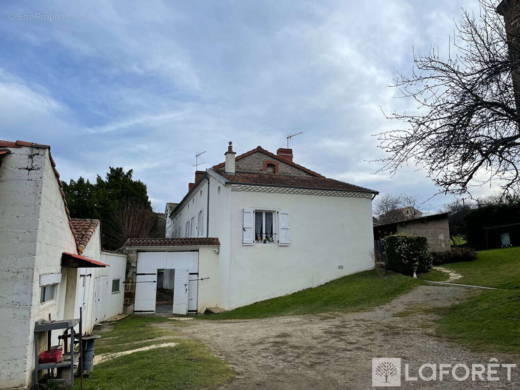 Maison Langeac 4 pièces 140m2 - photo 4