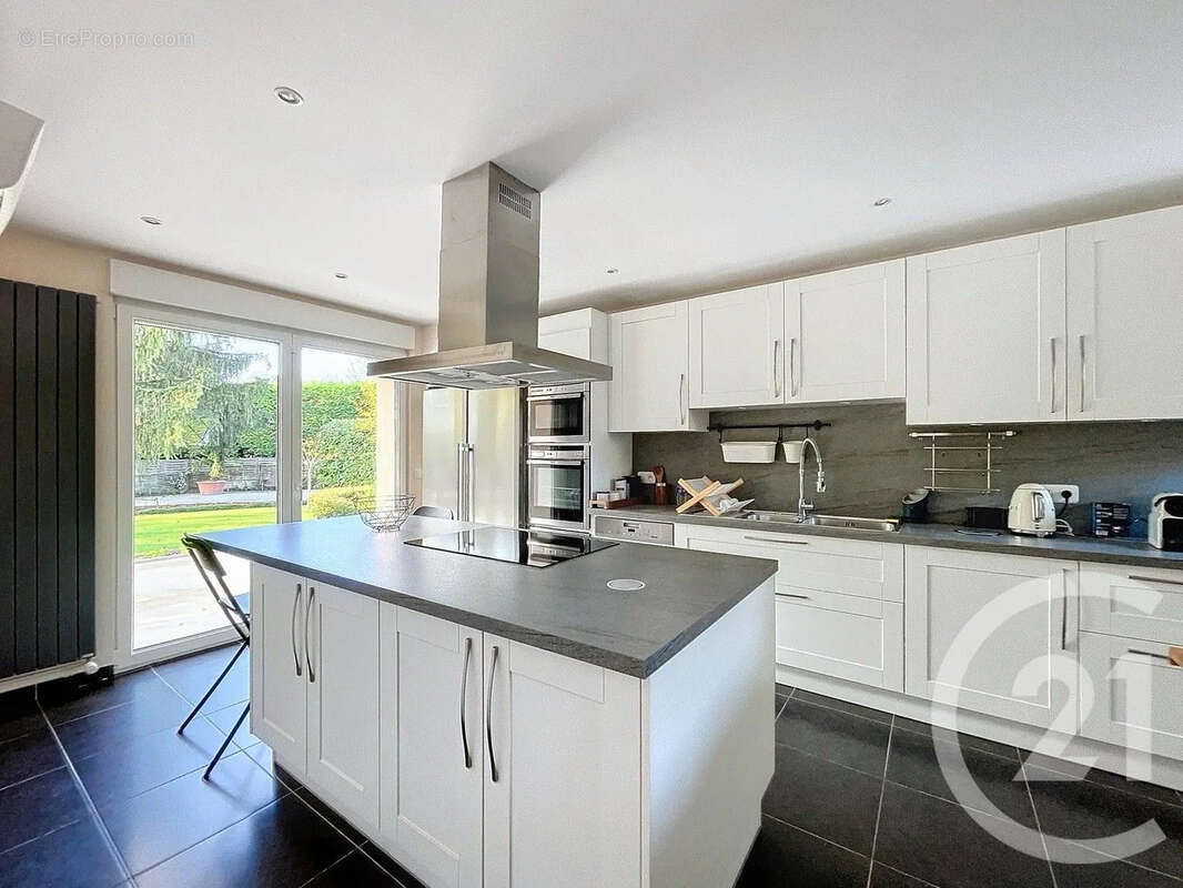 Maison 348 m² à Samoreau  - photo 8