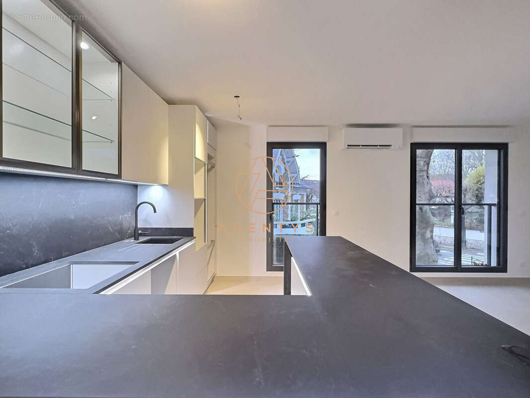 Appartement à SAINT-MAUR-DES-FOSSES