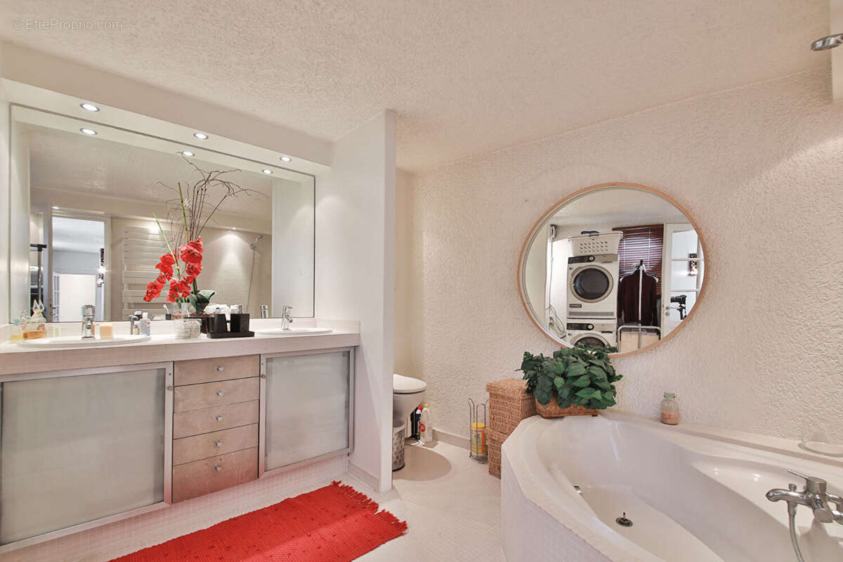 Appartement à SURESNES
