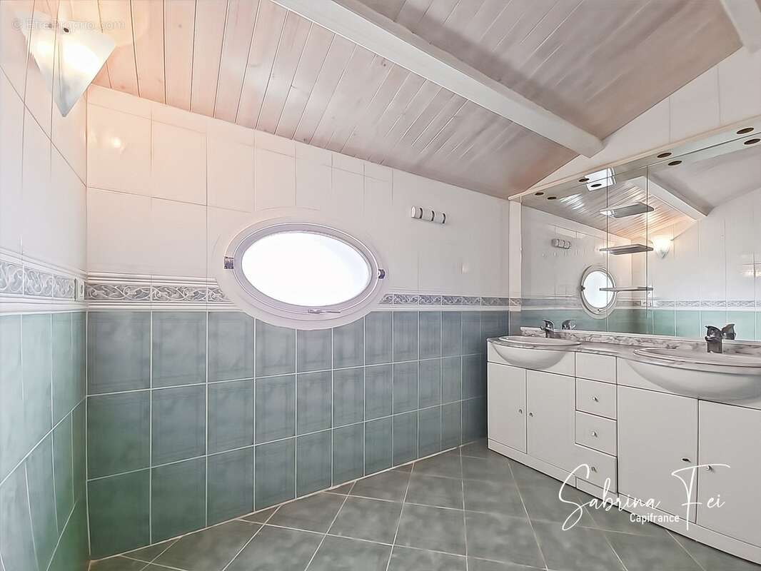 Maison familiale de plus de 165 m² – quartier résidentiel recherché – calme absolu – sans vis-à-vis – exposition sud – piscine - photo 29