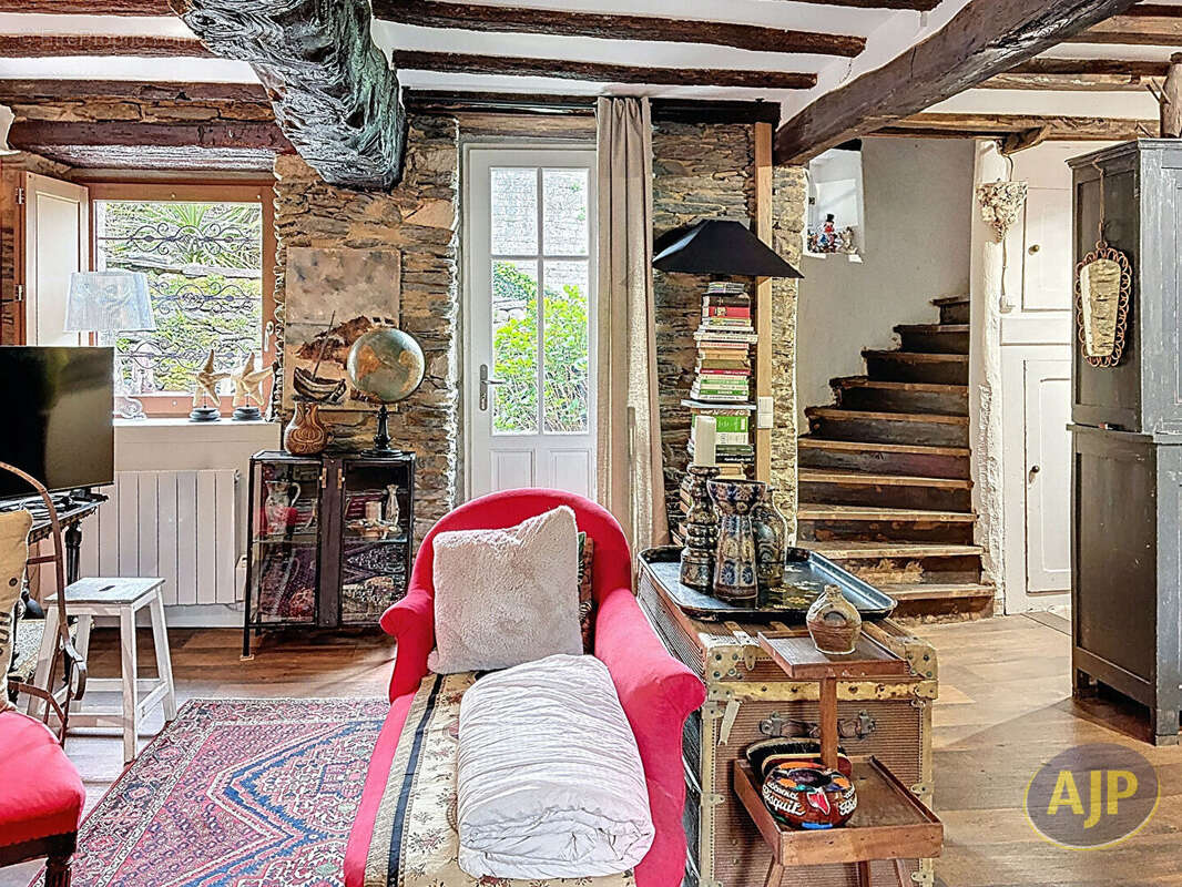 Maison à ROCHEFORT-EN-TERRE