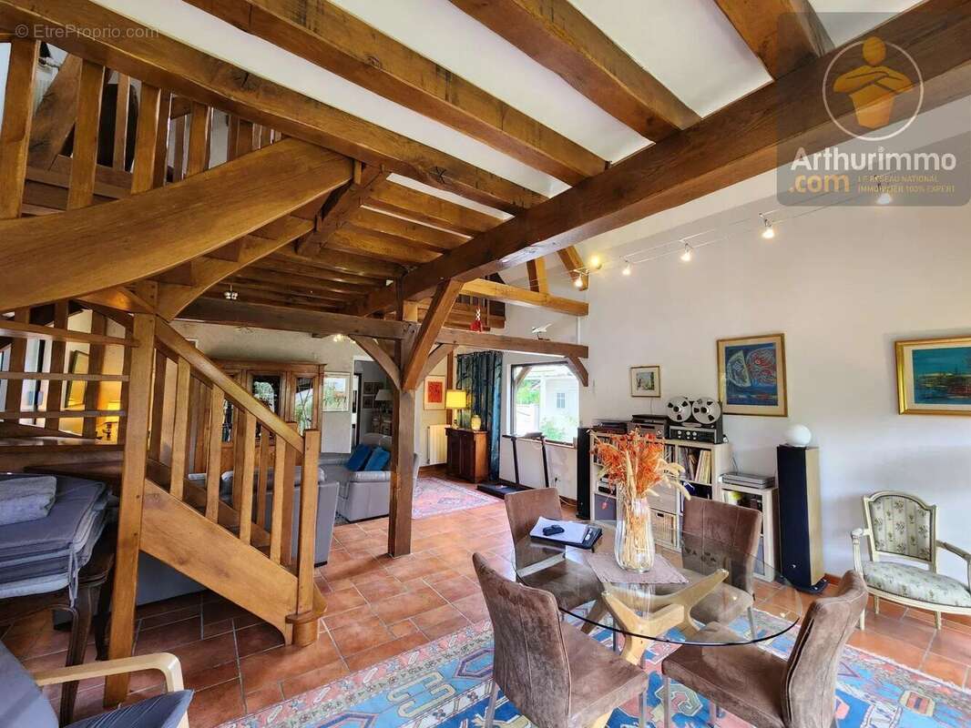 Maison à HUISSEAU-SUR-MAUVES