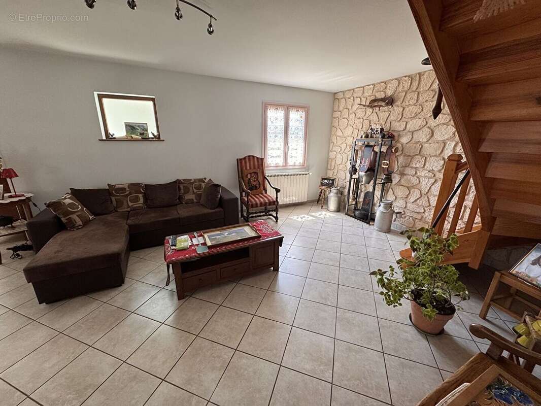 Maison à ALLANCHE