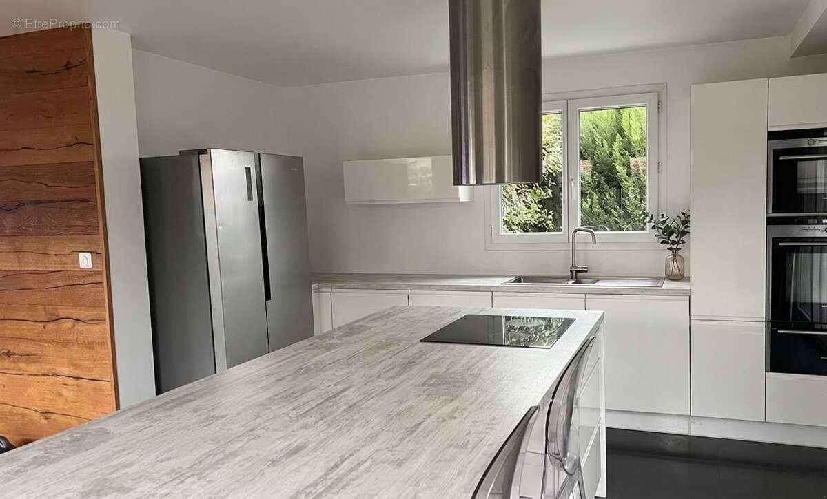 Maison à SCIENTRIER