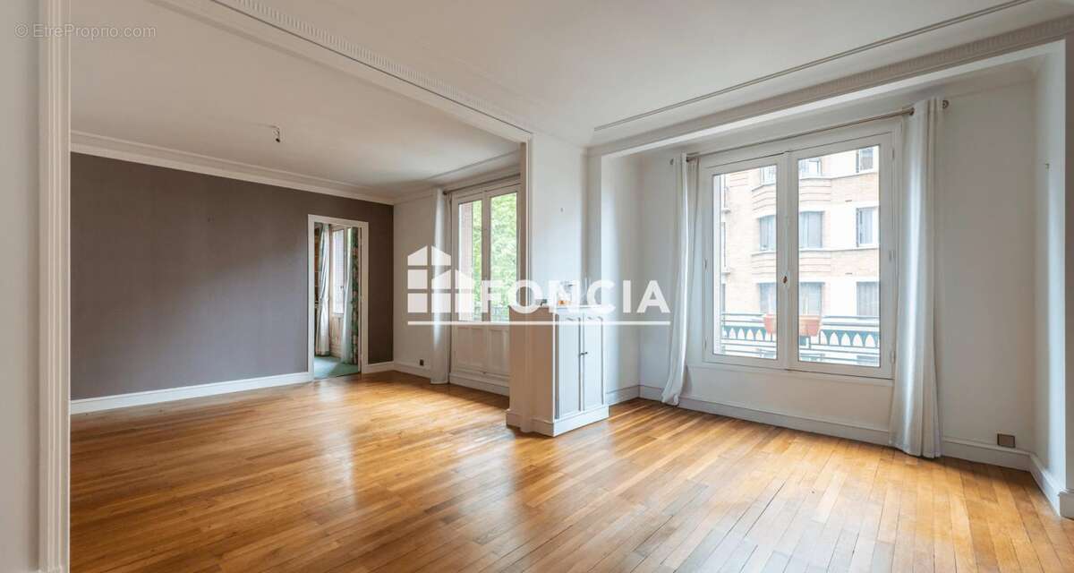 Appartement à PARIS-19E