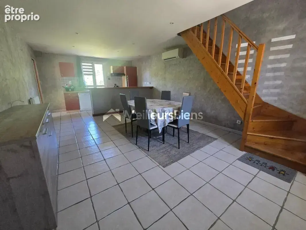 Ensemble immobilier à Dole 7 pièces 5 chambres sur 623 m² de terrain - photo 14