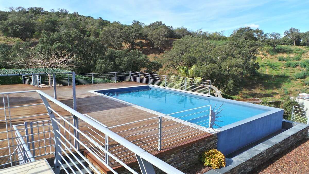 Maison à LES ISSAMBRES