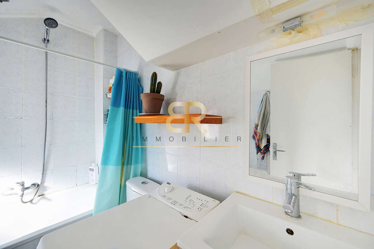 Centre de paris / studio / dernier étage - photo 9