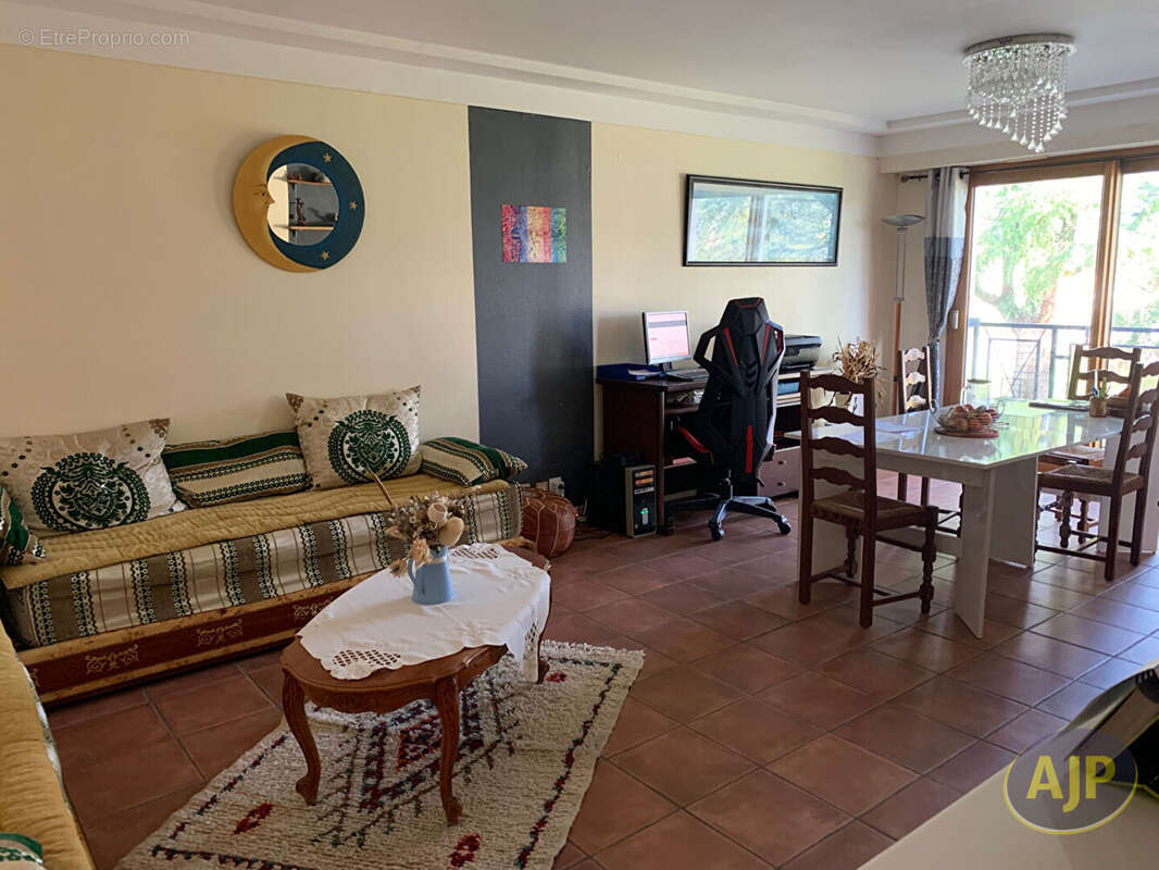 Appartement à SAINT-SEBASTIEN-SUR-LOIRE