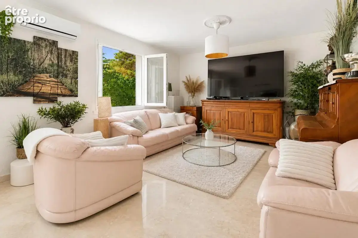 Maison de 3 pièces de 85 m² à Marseille - photo 4