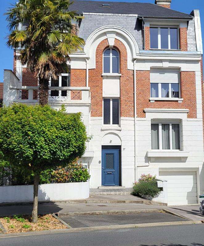 Maison à SAINT-QUENTIN