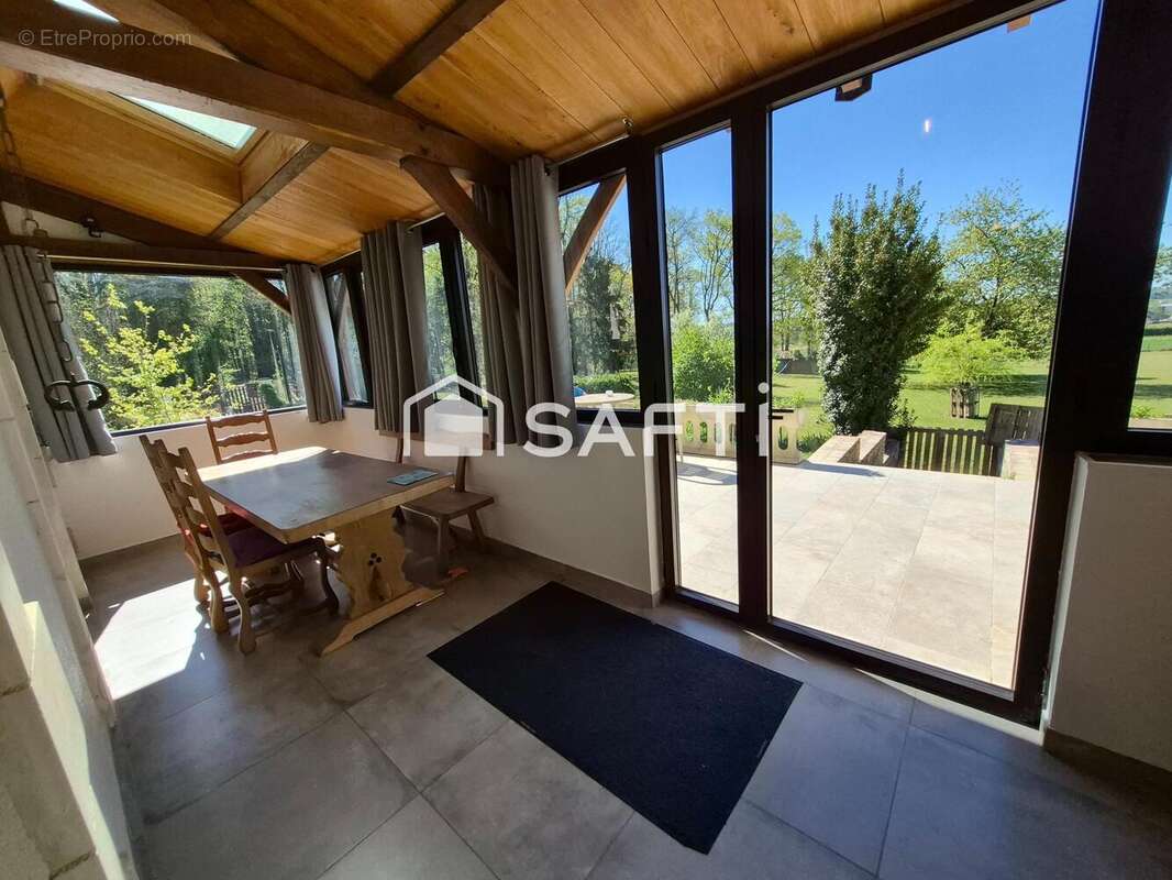 Maison 168 m² à Descartes  - photo 2