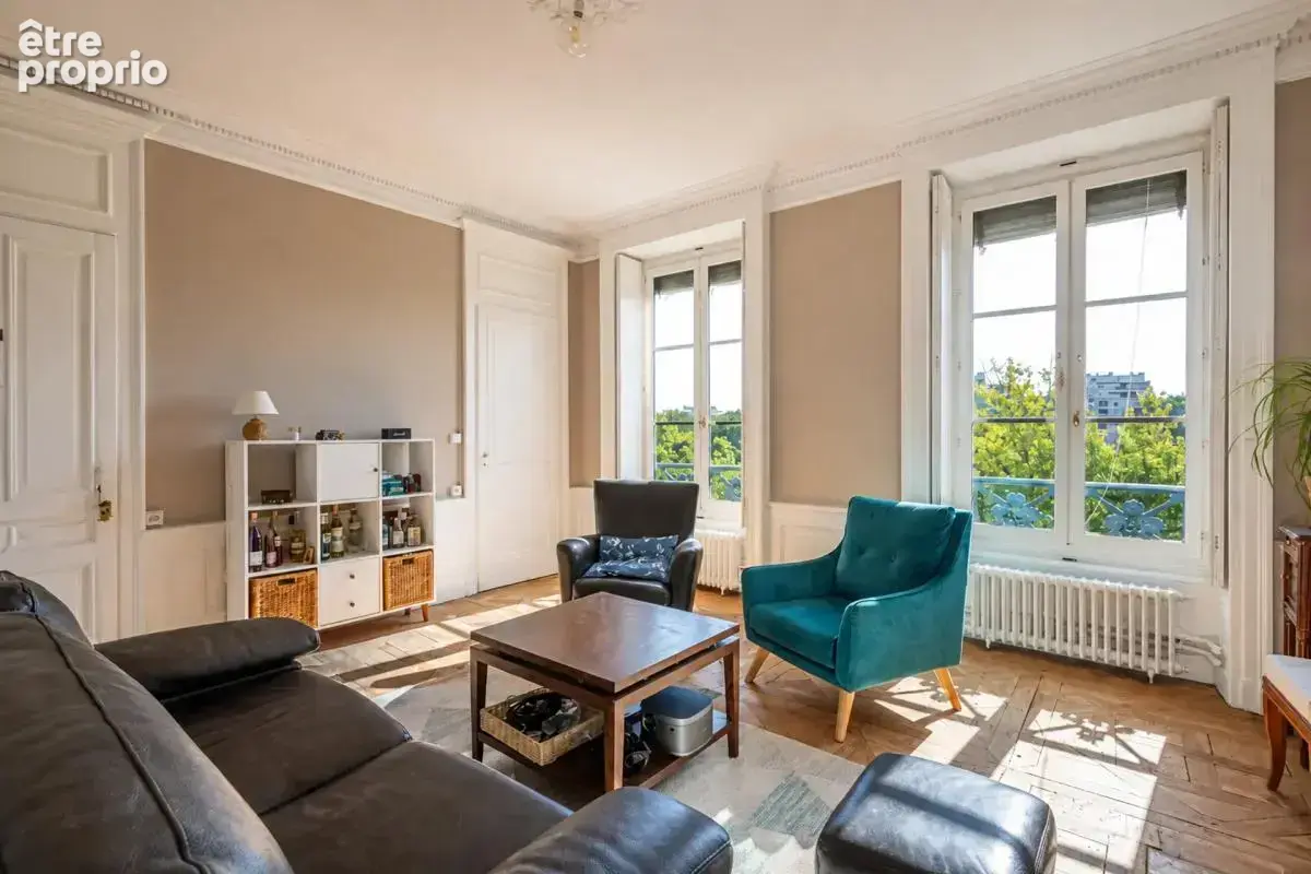 T4 114 m2+ caves - 69004 lyon - cours d’herbouville - photo 3