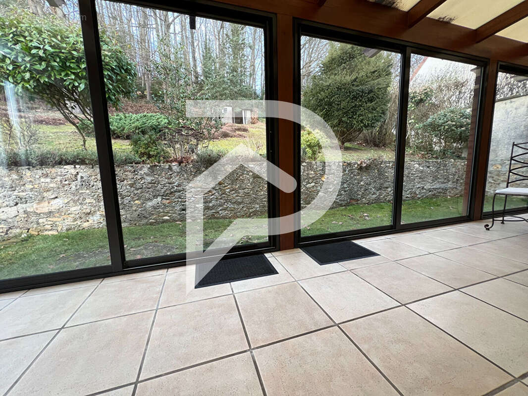 Maison à LEVIS-SAINT-NOM