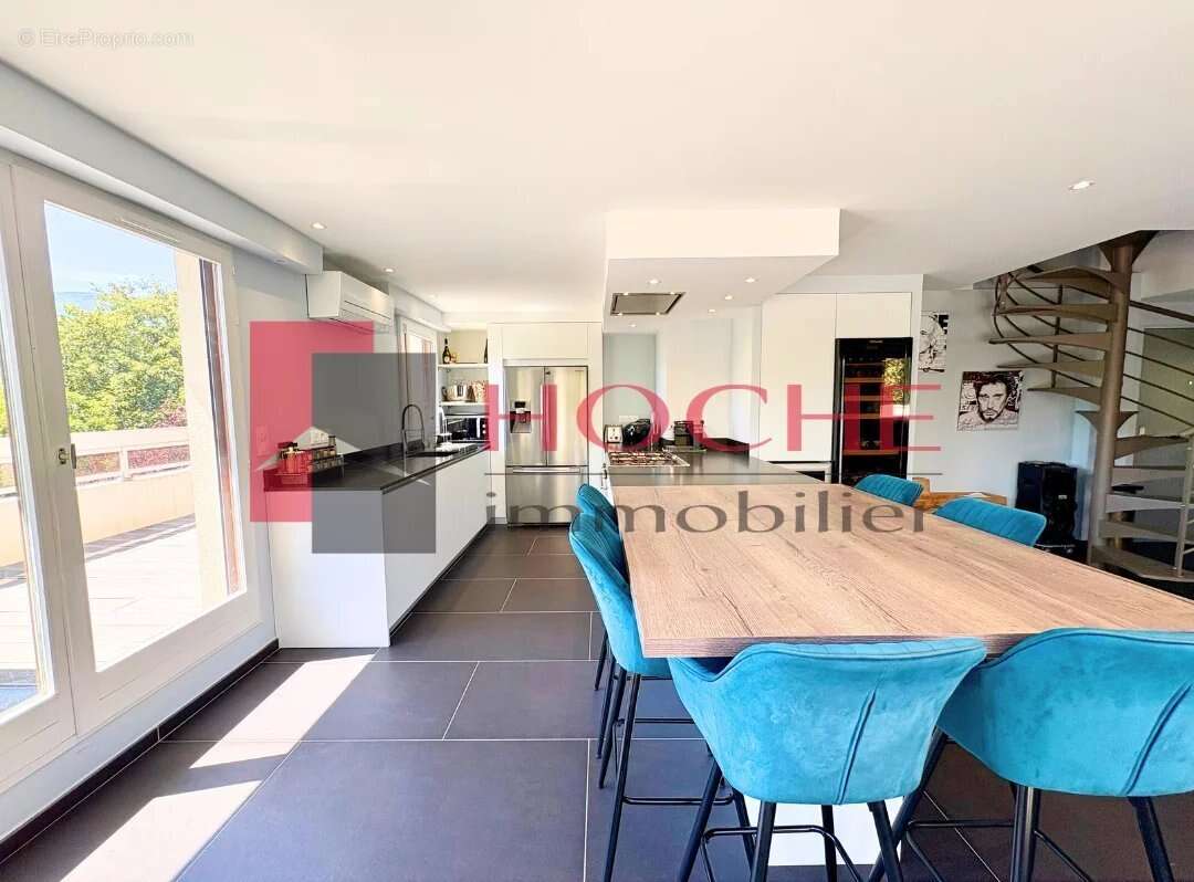 4 P + C  Duplex Penthouse - Garage - 106 m² - photo 3