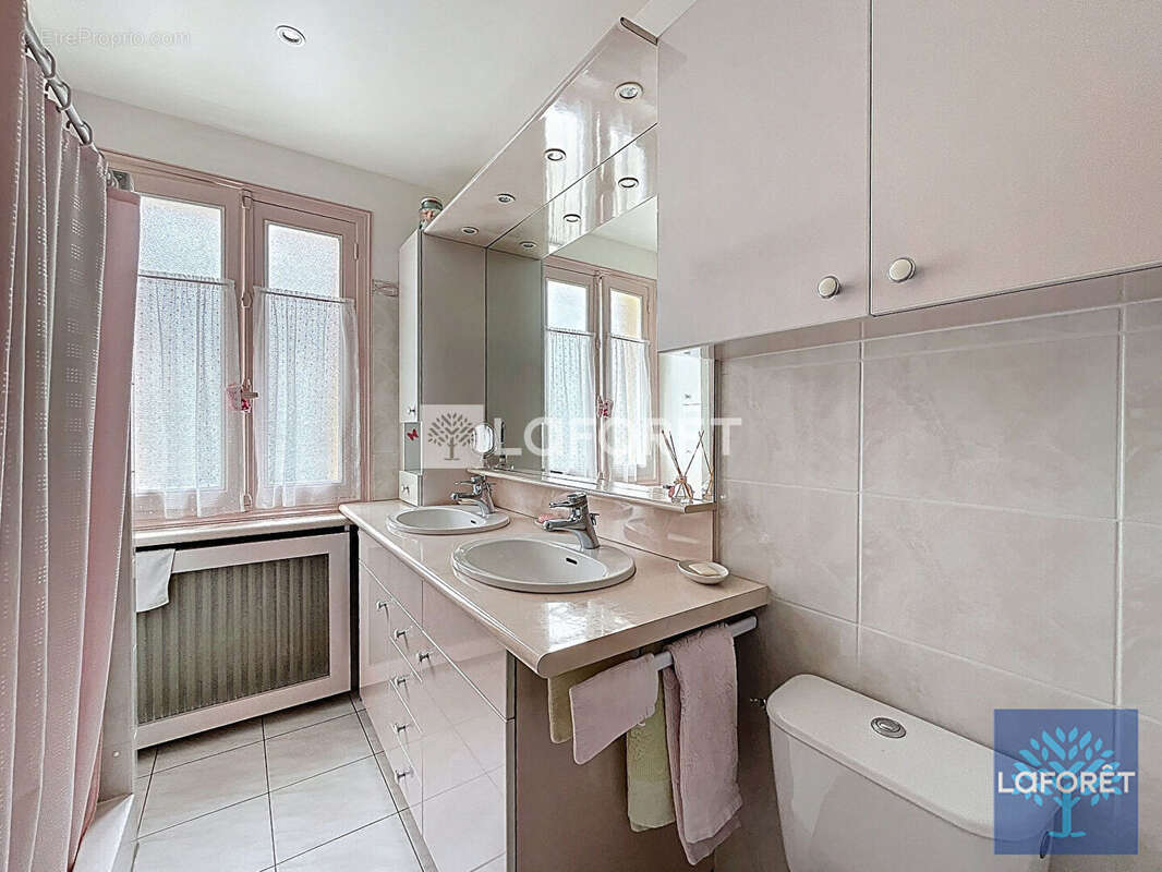 Maison à VIGNEUX-SUR-SEINE