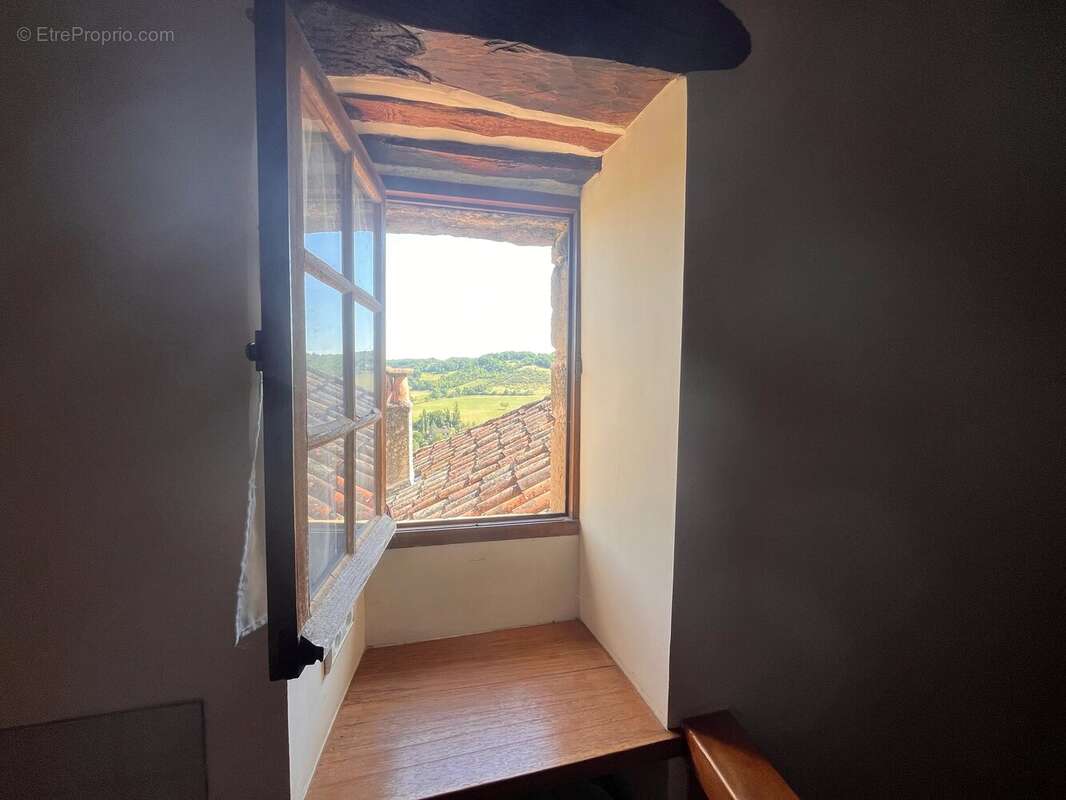 Deux maisons pour le prix d'une — dans un village très prisé - photo 10
