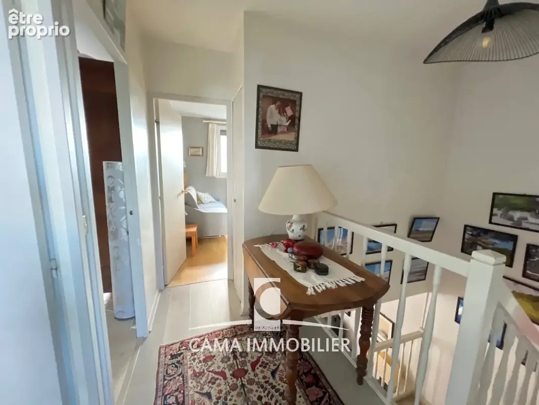 Exclusivité. Maison avec 5 chambres et un joli jardin paysager plein sud dans une residence recherchée. - photo 11