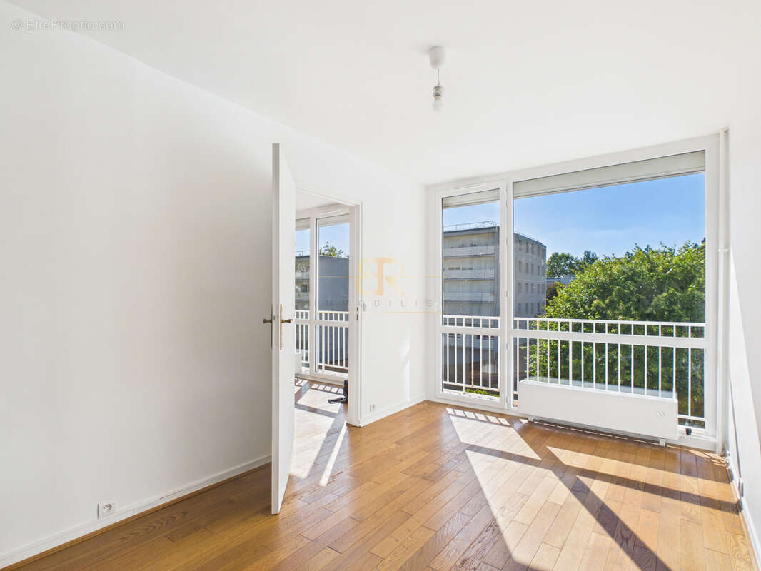 Balcon / rénové / rer a & ligne l / lumineux / jardin - photo 9