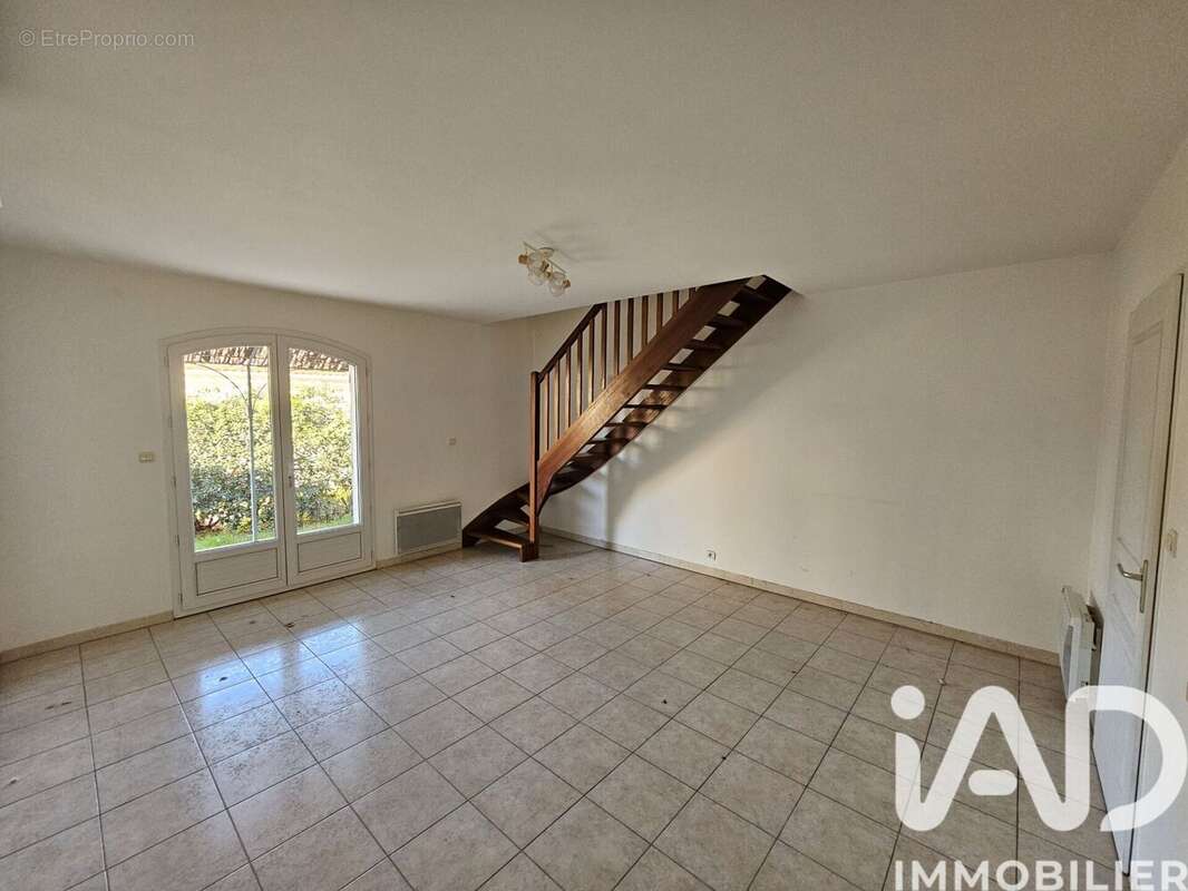 Photo 5 - Maison à LAGNES