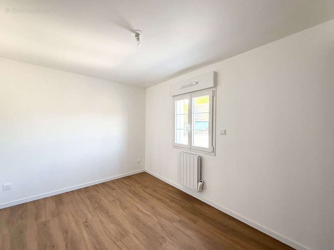 Maison de village 100 m2 renovee integralement - photo 7