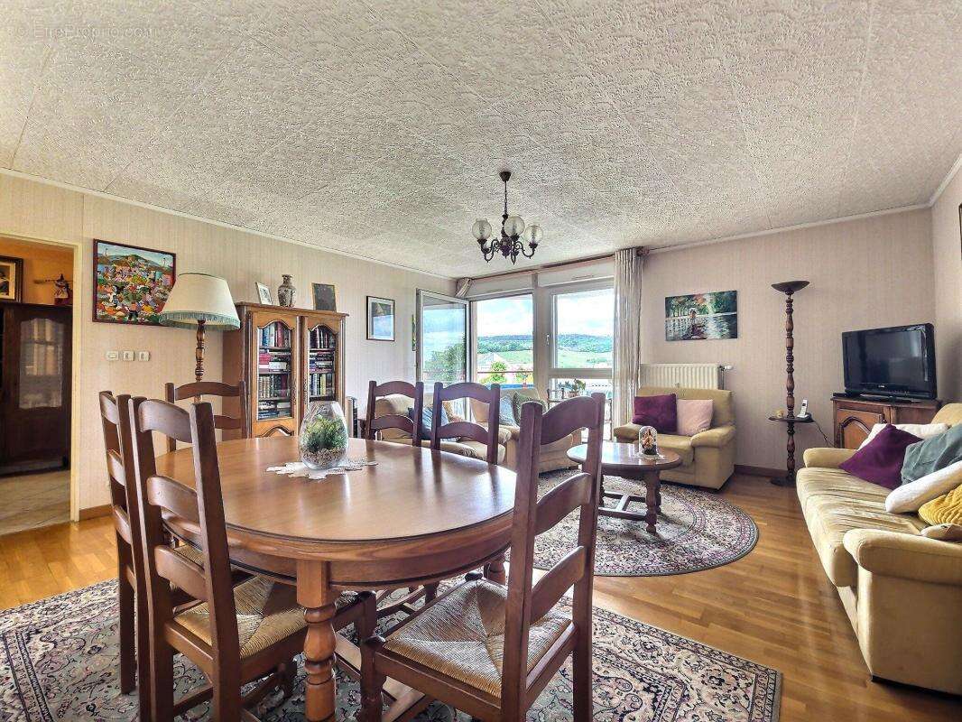 Appartement à CHENOVE