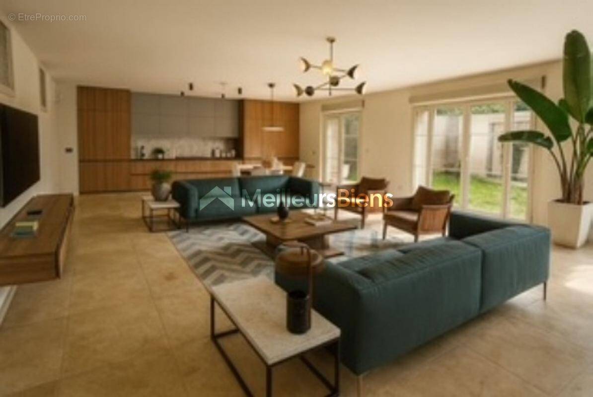 Maison à BUSSY-SAINT-GEORGES