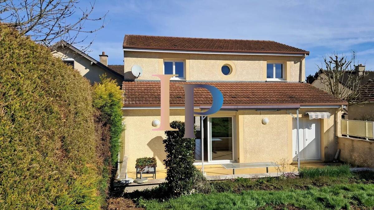 Maison à PARAY-LE-MONIAL