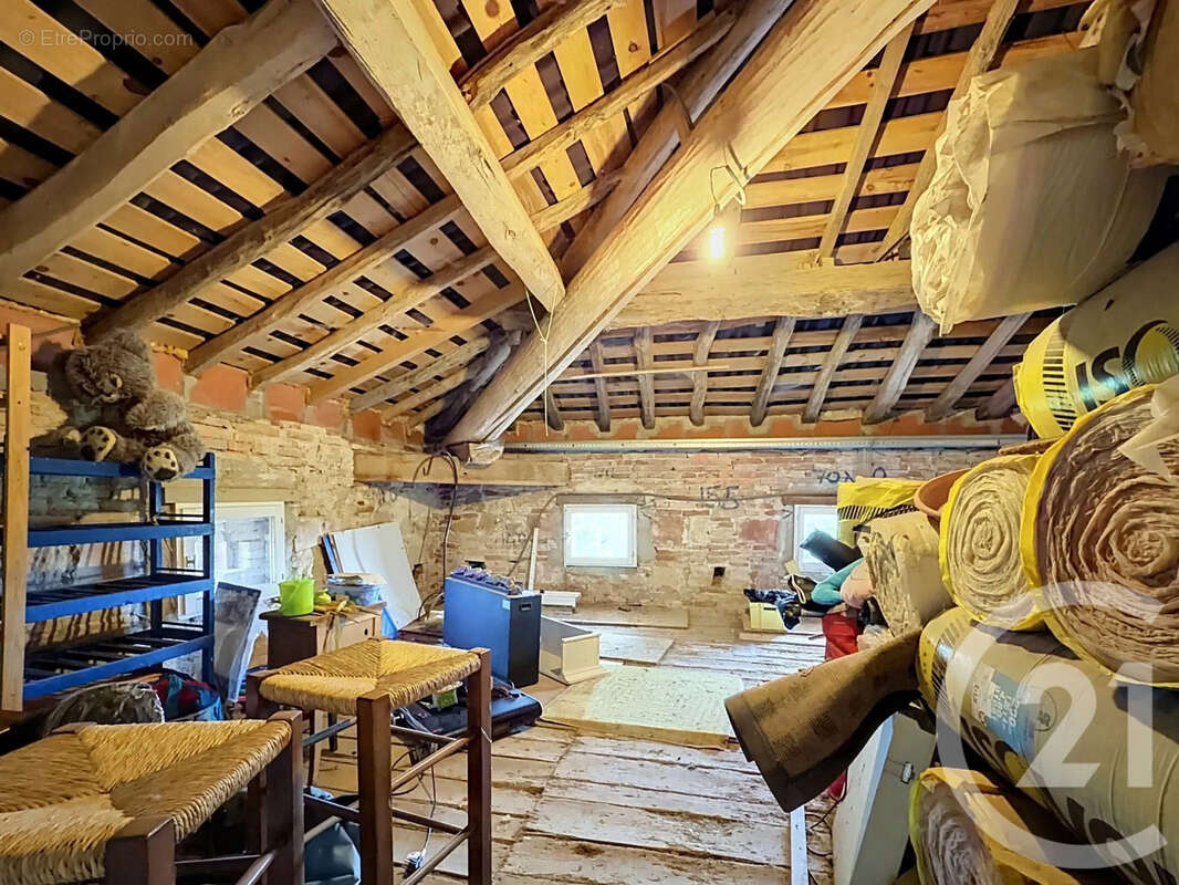 Maison 186 m² à Saint-Nauphary  - photo 14