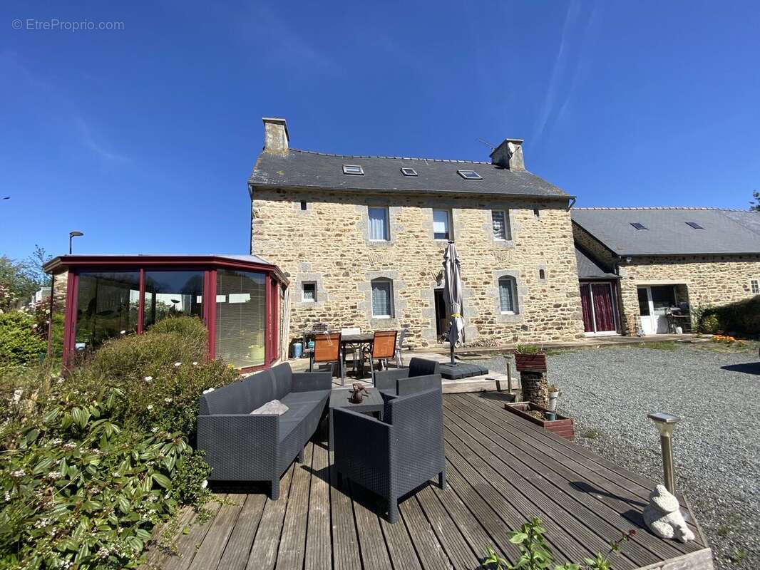 Maison à PLOUEC-DU-TRIEUX