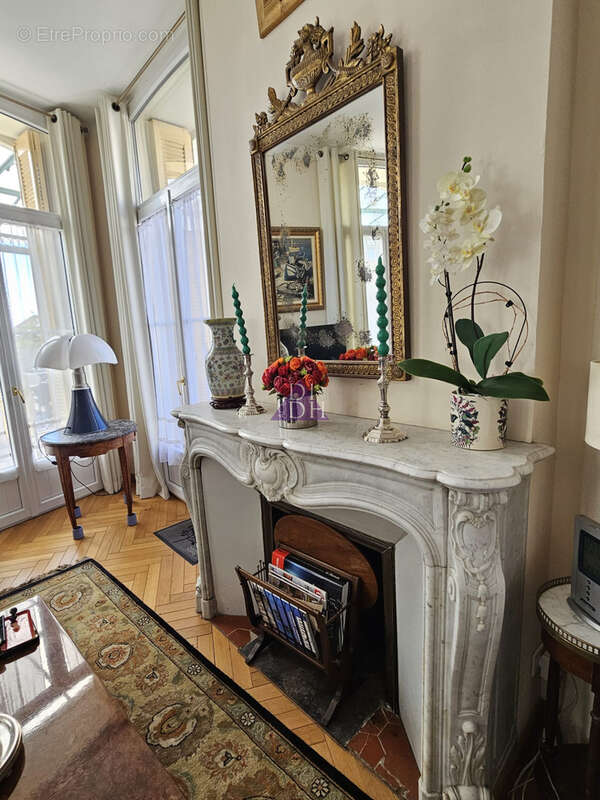 Appartement à HYERES