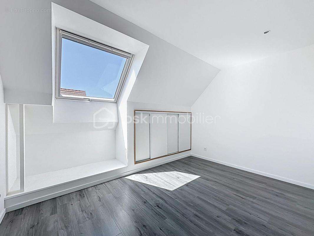 Maison à SAINT-PIERRE-DU-PERRAY