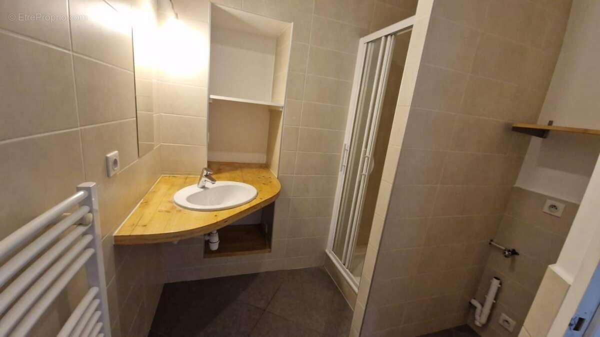 À vendre – Appartement avec terrasse en centre-ville d’Albens (Entrelacs) - photo 6