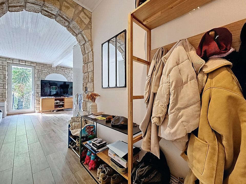 Appartement à MARSEILLE-4E