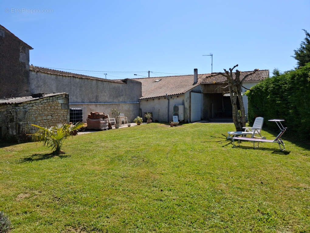 Maison à PONS