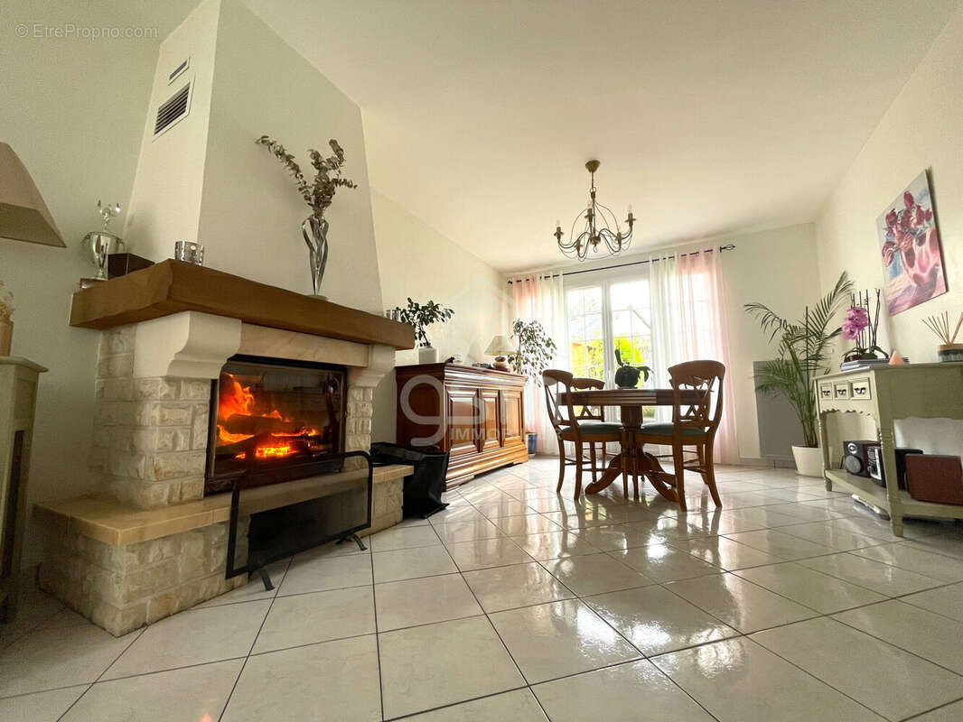 Maison à MONTBAZON