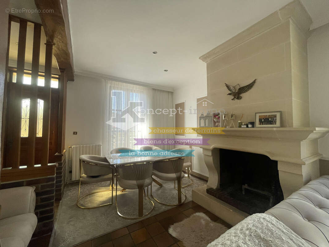 n°15 - Maison à LAIGNEVILLE