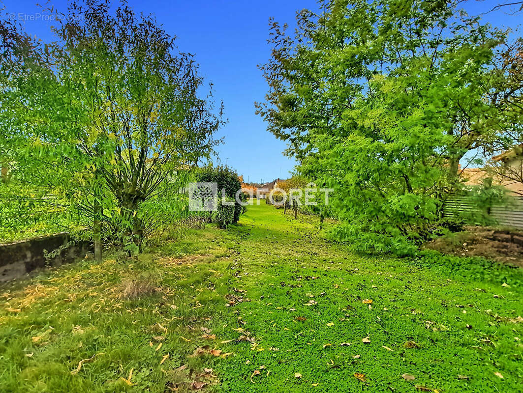 Maison à MONTILLIERS
