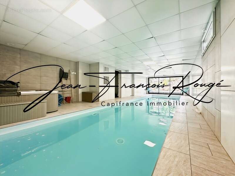 AGNEAUX, superbe maison de 210 m² avec vie de plain-pied, piscine et spa - photo 22