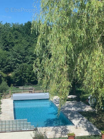 Maison à L'ABERGEMENT-SAINTE-COLOMBE