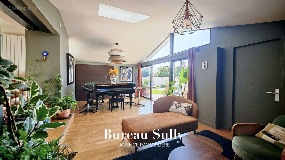 Maison à TASSIN-LA-DEMI-LUNE