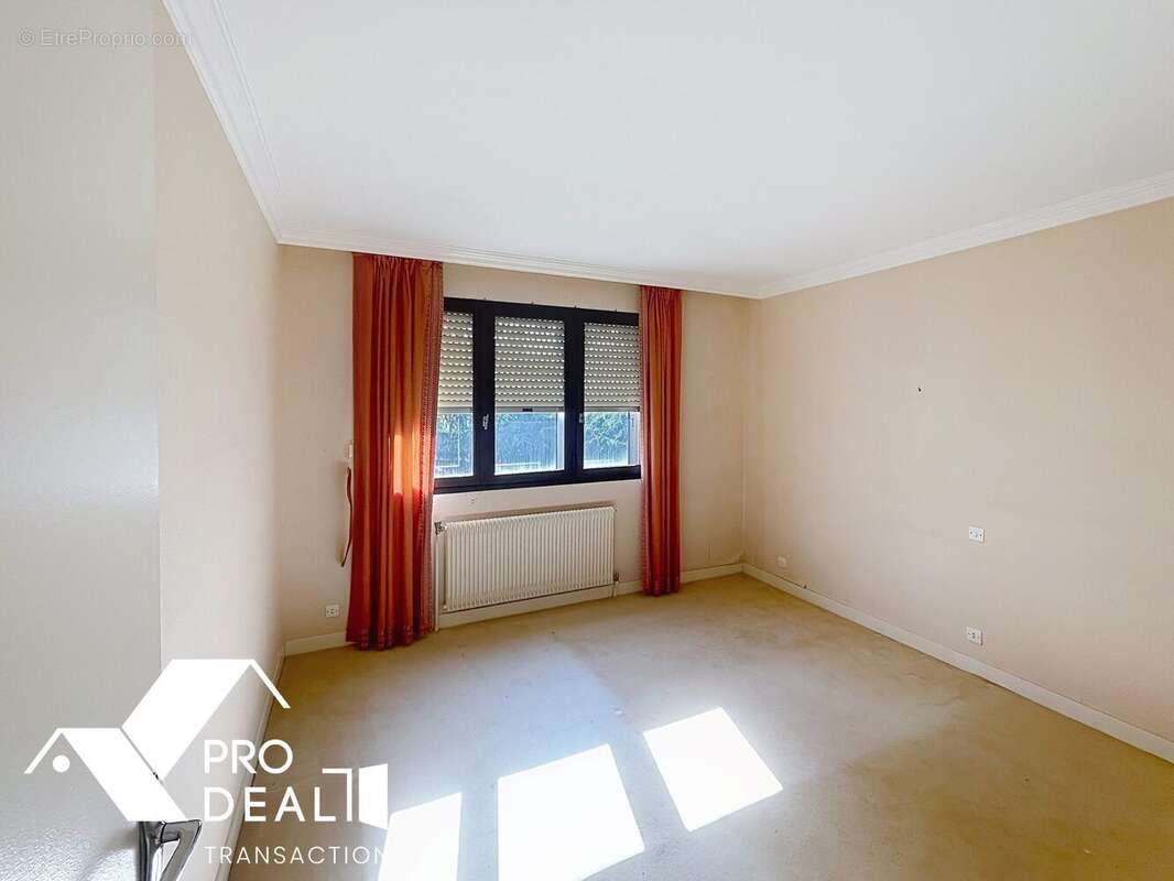 Maison 125 m² à Boisset-Saint-Priest  - photo 9