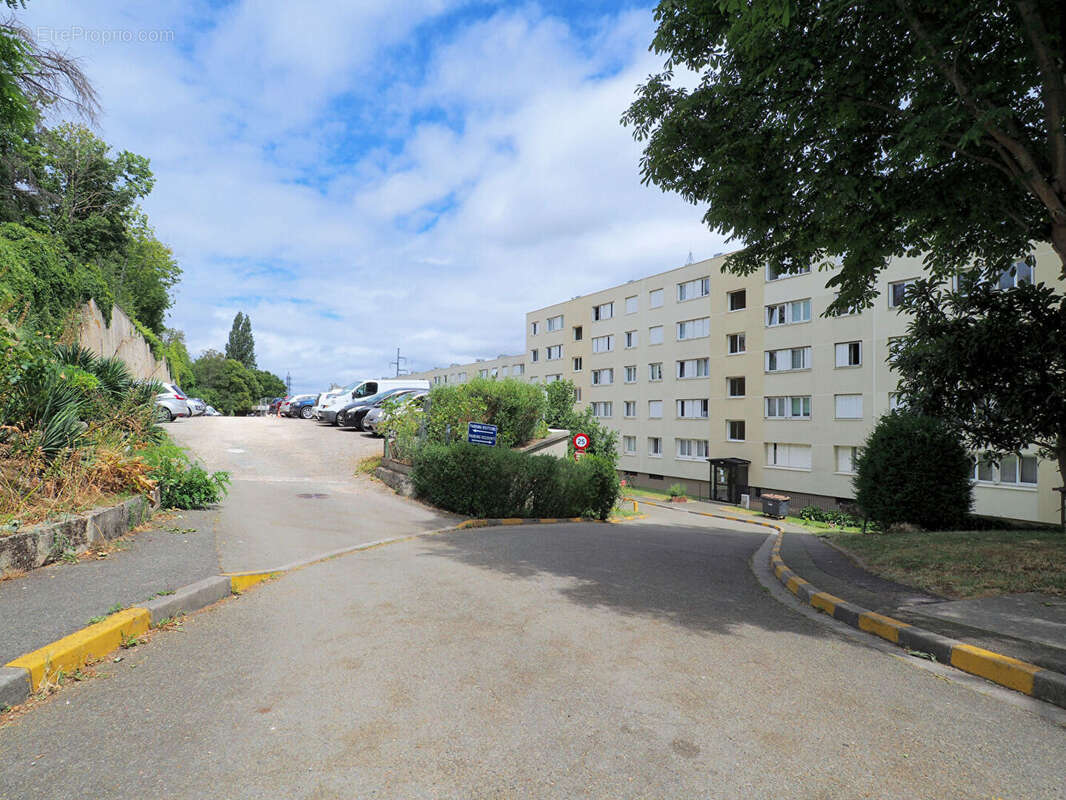 Appartement à CARRIERES-SOUS-POISSY